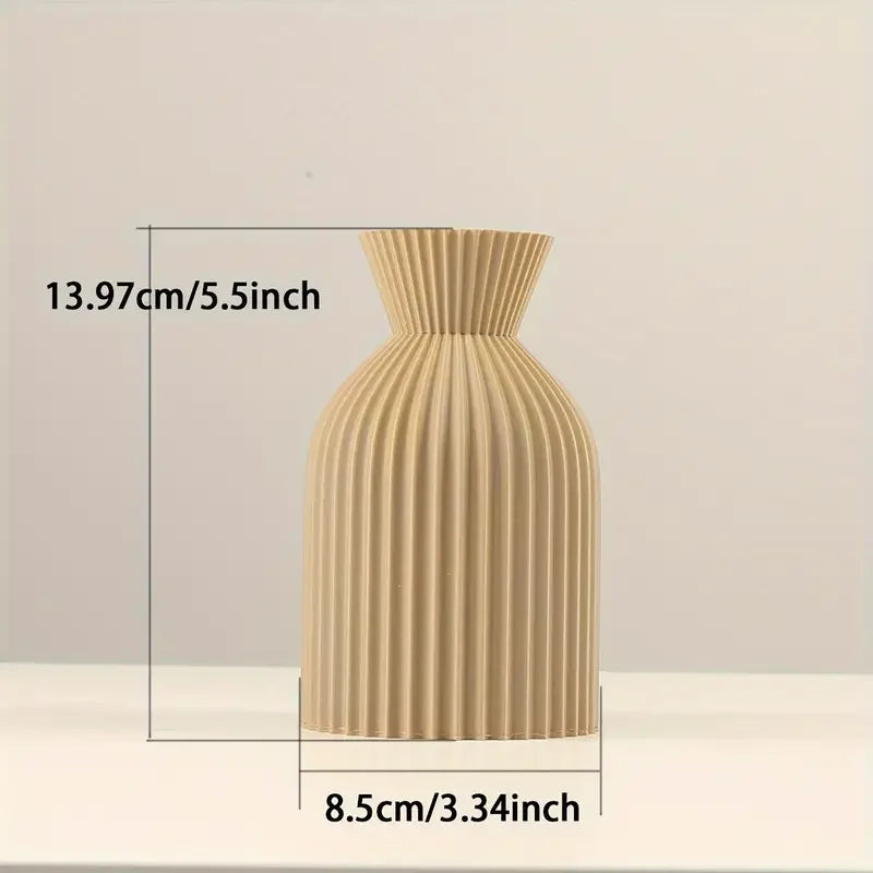 Minimal Tabletop Vase