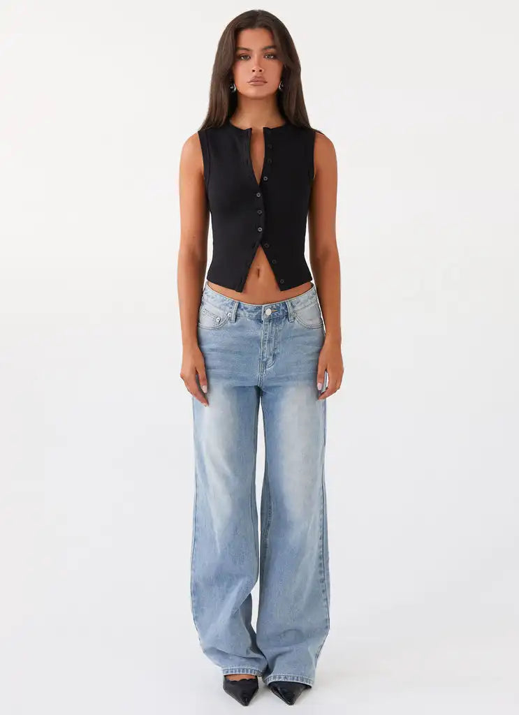 Noa Buttoned Crop Vest